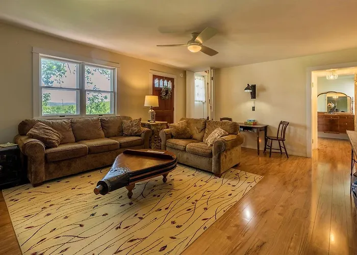 Peaceful And Serene Farmstead Retreat With Horseback Riding In Stockton, Illinois, Perfect For A Family Getaway *